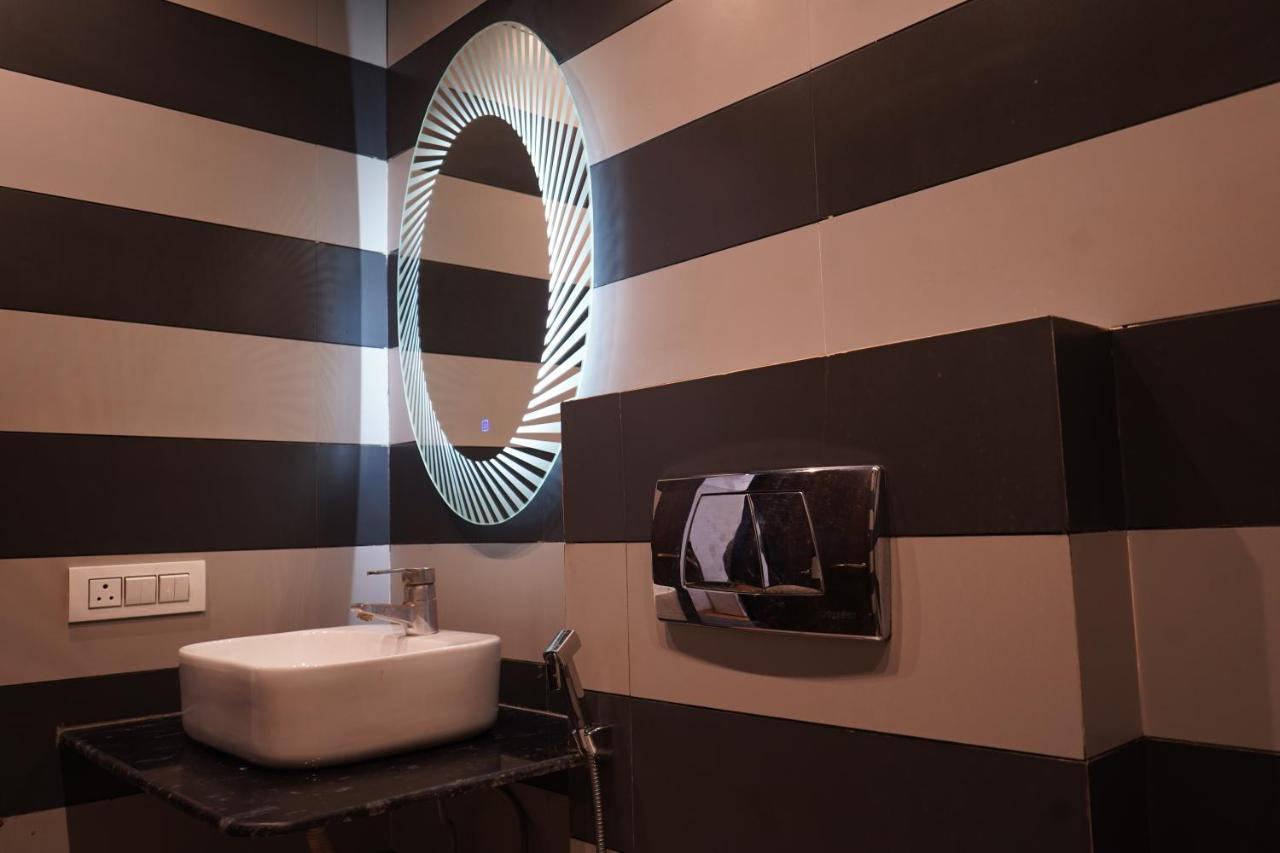 Hotel O Delhi, Near Karol Bagh Main Market And Metro Station New Delhi Luaran gambar