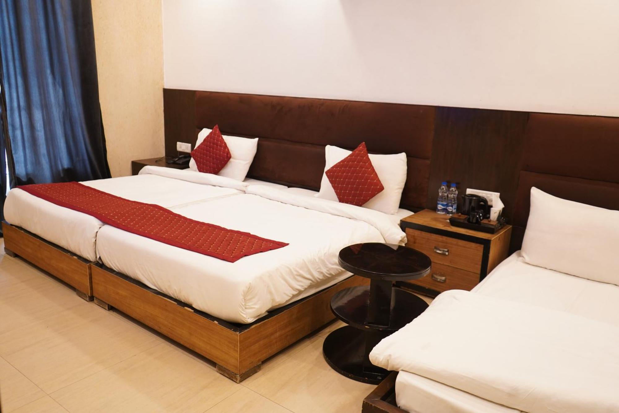 Hotel O Delhi, Near Karol Bagh Main Market And Metro Station New Delhi Luaran gambar