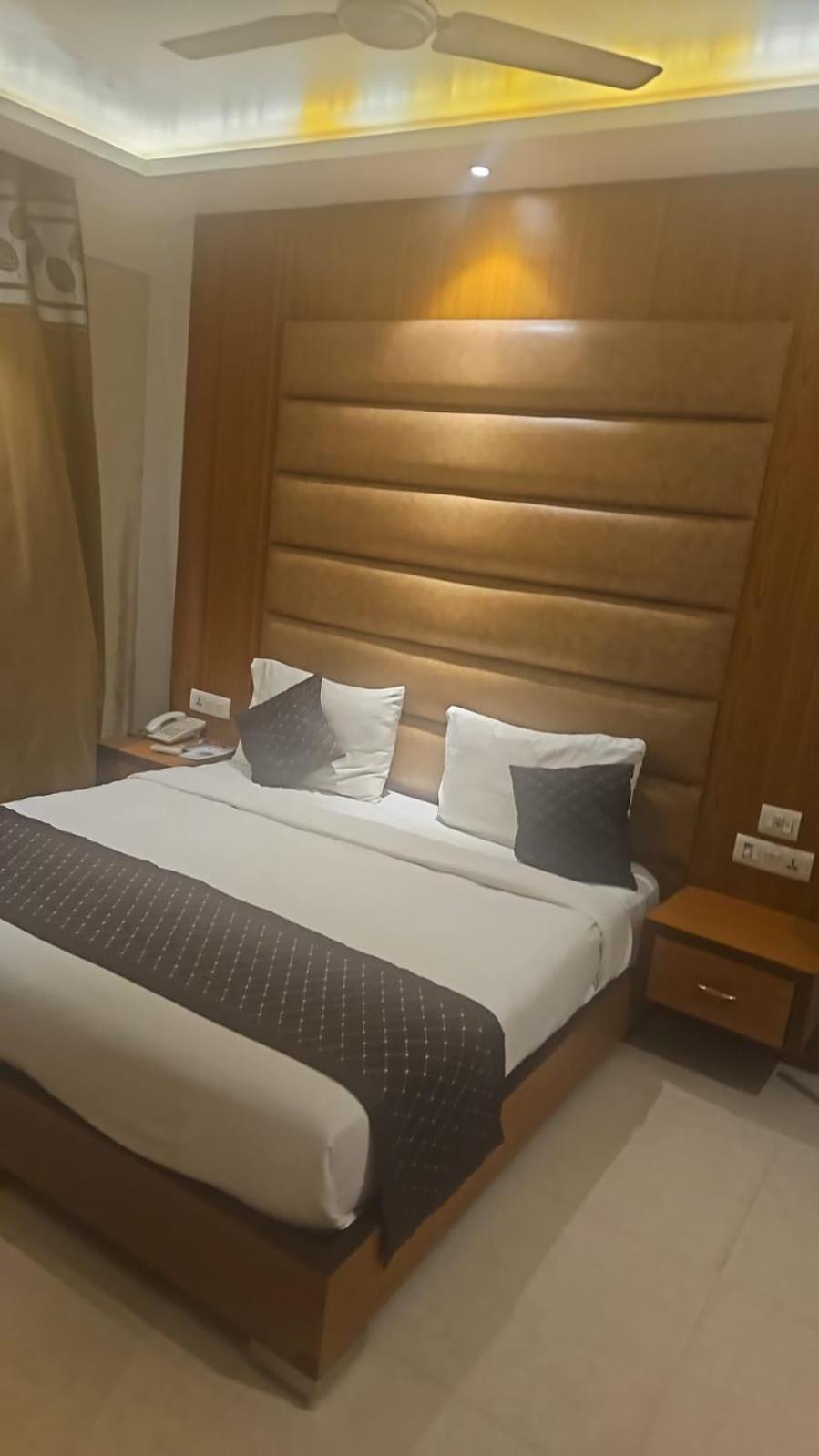 Hotel O Delhi, Near Karol Bagh Main Market And Metro Station New Delhi Luaran gambar